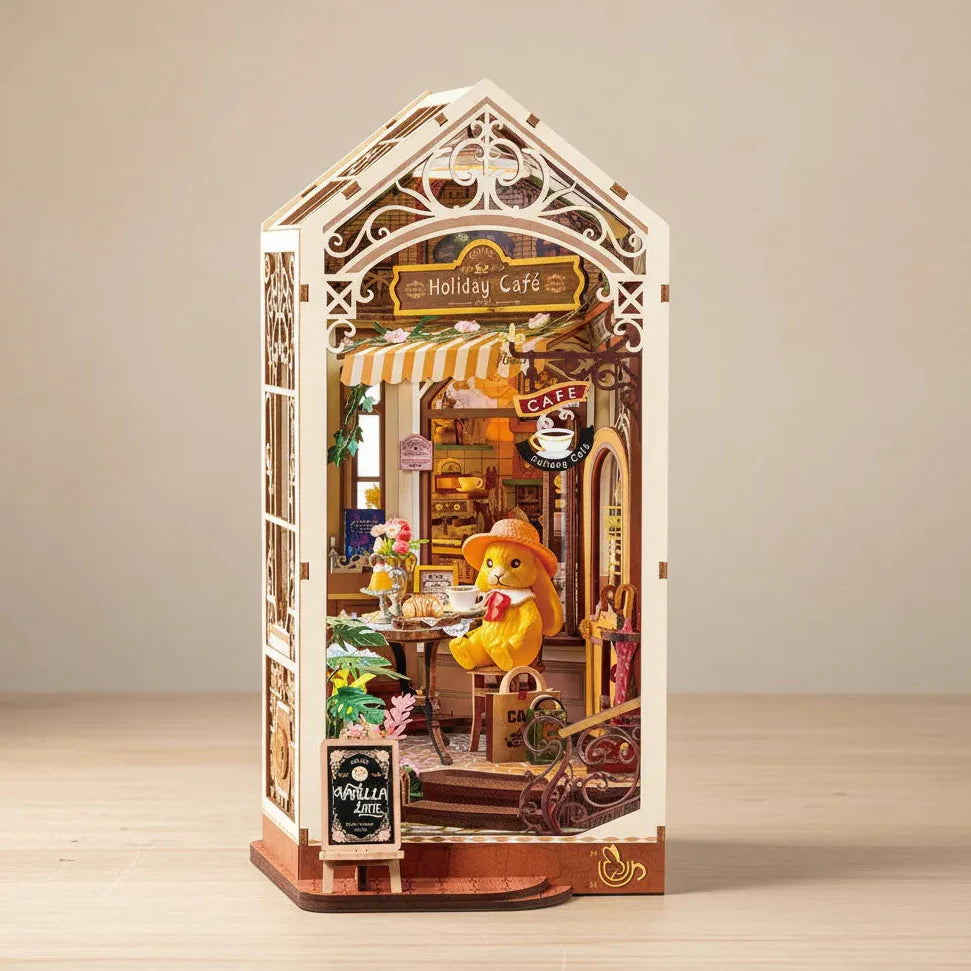 Café Charmoso | Book Nook DIY