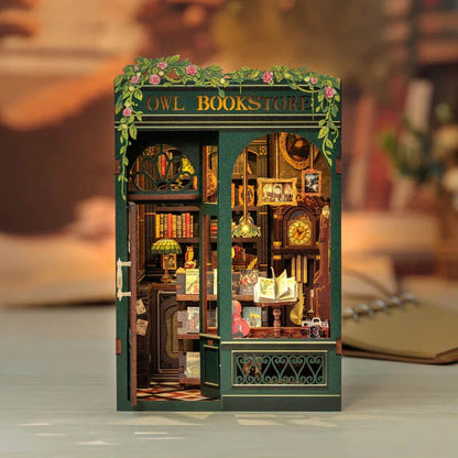 Livraria da Coruja — Kit Book Nook 3D com LED