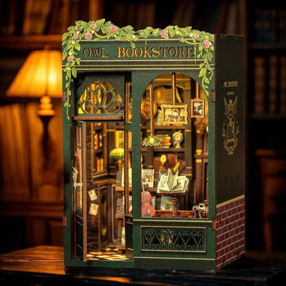 Livraria da Coruja — Kit Book Nook 3D com LED
