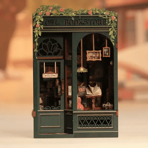 Livraria da Coruja — Kit Book Nook 3D com LED